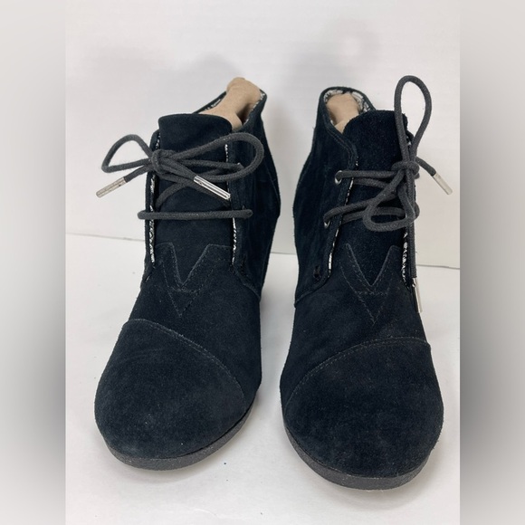 Tom’s Women’s Desert Wedge Suede Ankle Boot Size 8 Black - Picture 2 of 10